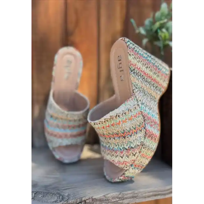 Tlay Kilim Desenli Dolgu Topuk Terlik