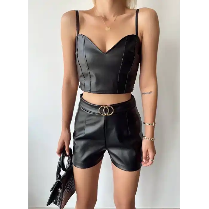 Tokalı deri şort siyah s24444