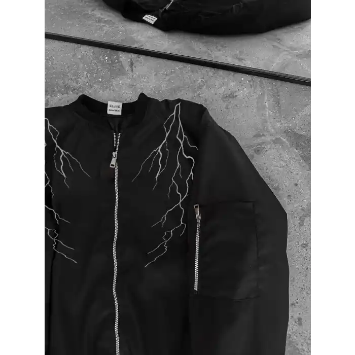 Unisex Siyah Bomber Mont – Beyaz Şimşek Desenli, Fermuarlı Cepli, Kapitone Astarlı Sokak Stili Günlük Ceket - Siyah