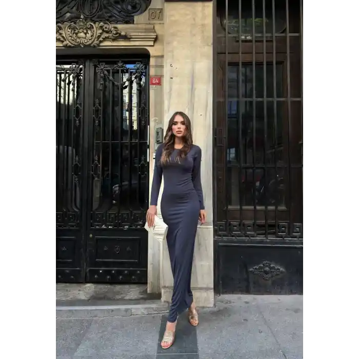 Uzun kollu uzun elbise