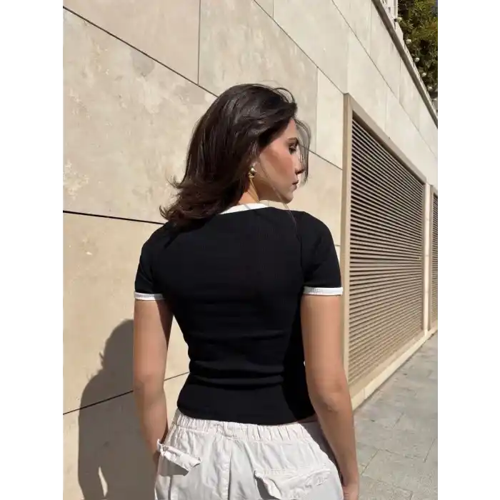 Yaka kol garnili ön parçalı bluz