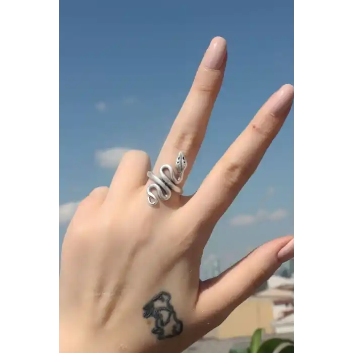 Yılan Figürlü Metal Ayarlamalı Antik Yüzük