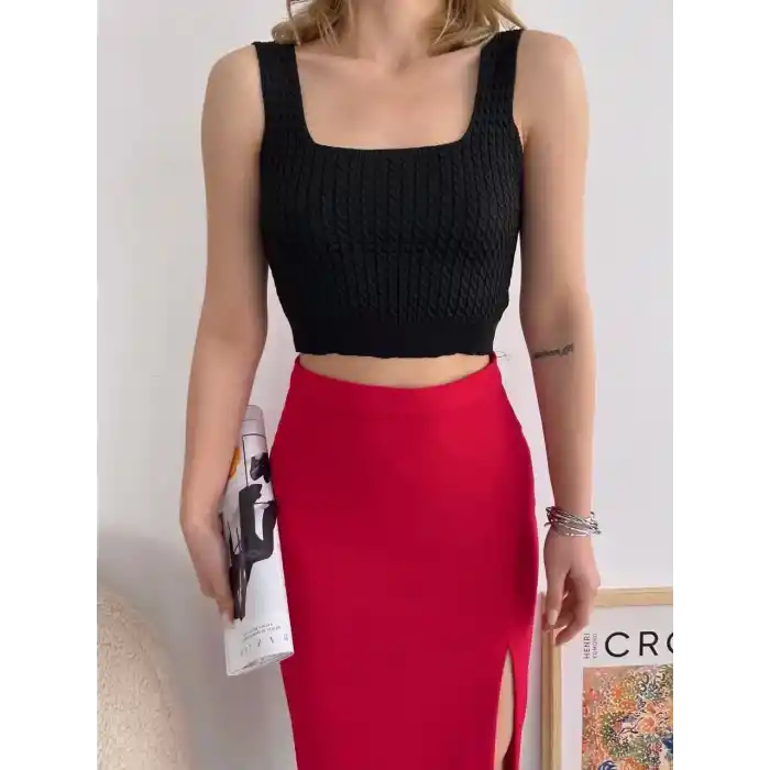 Yırtmaçlı esnek kumaş midi boy etek koyu kırmızı