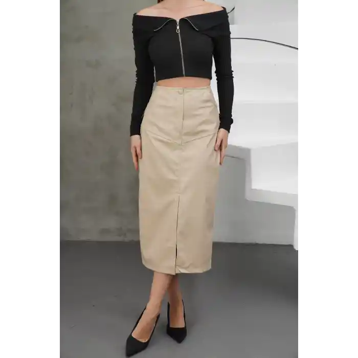 Yırtmaçlı uzun deri etek bej