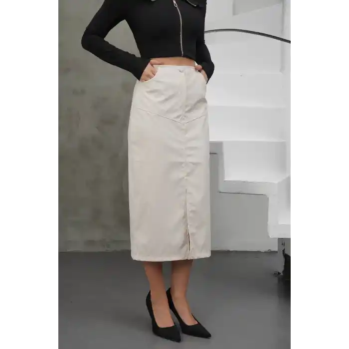 Yırtmaçlı uzun deri etek krem