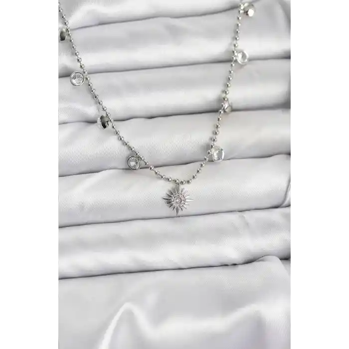 Zirkon Taşlı Kutup Yıldızı Model Pirinç Gümüş Renk Kadın Kolye