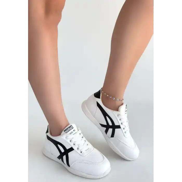 Zlay Beyaz Cilt Siyah Detaylı Bağcıklı Spor Ayakkabı