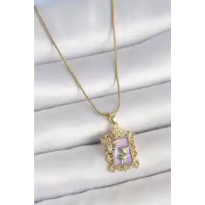 316L Çelik Gold Renk Zincir Mor Mineli Çiçek İşlemeli Zirkon Taşlı Kelebek Detay Portre Model Kadın Kolye
