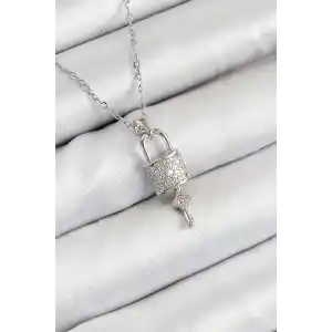 316L Çelik Zirkon Taşlı Kilit Ve Sallantılı Anahtar Model Gümüş Renk Kadın Kolye