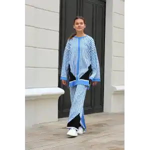 Çizgili bisiklet yaka triko takım Mavi