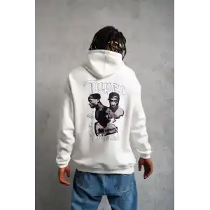 Erkek Oversize Üç İplik Kapüşonlu Sweat – Kol ve Etek Ribana Detaylı, Ön ve Sırt Baskılı, Kanguru Cepli Rahat Kalıp Model - Beyaz