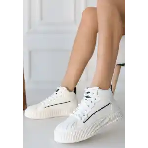 Estim Beyaz Cilt Siyah Detaylı Bağcıklı Spor Ayakkabı