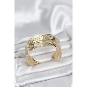 Gold Renk Pirinç Levha Yaprak Model Kadın Bileklik