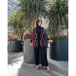 Hırkalı ikili takım çok renkli triko siyah