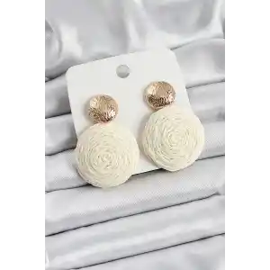Krem Daire Figürlü Hasır Örgü Model Gold Renk Kadın Küpe