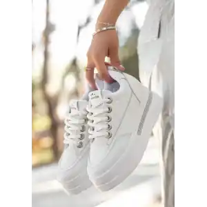 Lulu Beyaz Cilt Bağcıklı Spor Ayakkabı