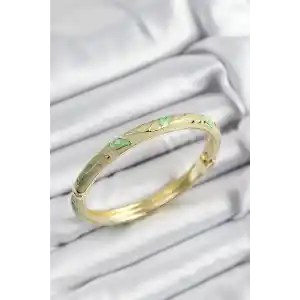 Mineli Pirinç Yeşil Yaprak Motifli Gold Renk Kadın Kelepçe