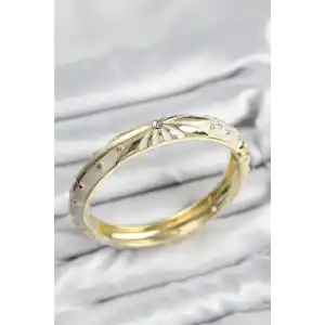 Mineli Pirinç Zirkon Taşlı Bej Desen Motifli Gold Kadın Kelepçe