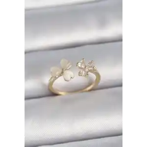 Pirinç Gold Renk Ayarlanabilir Zirkon Taşlı Kalp Beyaz Mineli Model Kadın Yüzük