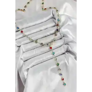 Pirinç Gold Renk Karışık Renk Zirkon Taşlı Kalpli Y Kadın Kolye