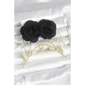 Pirinç Gold Renk Siyah Gül Model Kadın Küpe