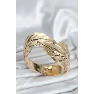 Pirinç Gold Renk Yaprak Model Kadın Bileklik