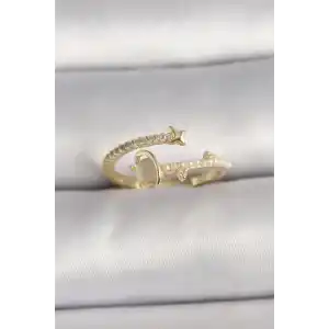 Pirinç Gold Renk Zirkon Taşlı Beyaz Mineli Yıldız Detaylı Ayarlanabilir Kadın Yüzük