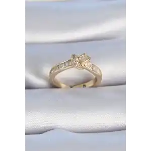 Pirinç Gold Renk Zirkon Taşlı Düğüm Model Kadın Yüzük