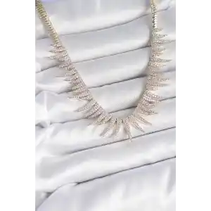 Pirinç Gold Renk Zirkon Taşlı Sivri Model VIP Seri Kadın Kolye