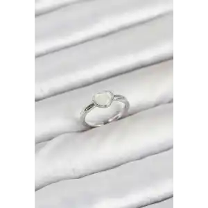 Pirinç Gümüş Renk Kalpli Kadın Yüzük