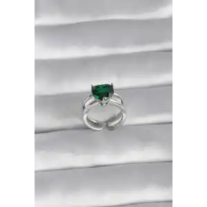 Pirinç Gümüş Renk Yeşil Zirkon Taşlı Tek Taş Model Kadın Yüzük