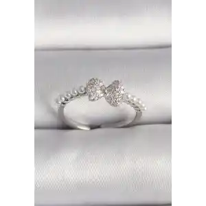 Pirinç Gümüş Renk Zirkon Taşlı Fiyonk İnci Detay Ayarlanabilir Yüzük