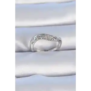 Pirinç Gümüş Renk Zirkon Taşlı Kadın Yüzük