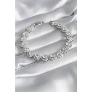 Pirinç Gümüş Renk Zirkon Taşlı Kalp Model VIP Seri Kadın Bileklik