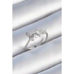 Pirinç Gümüş Renk Zirkon Taşlı Kalp Yaprak Model İnci Detay Kadın Yüzük