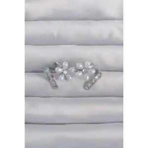 Pirinç Gümüş Renk Zirkon Taşlı Kıvrımlı İnci Çiçek Küpe