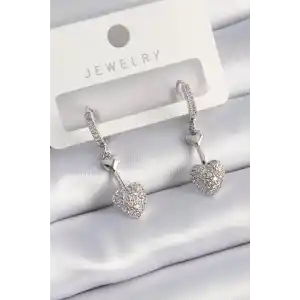 Pirinç Gümüş Renk Zirkon Taşlı Sallantı Kalp Model Kadın Küpe