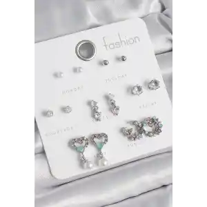 Pirinç Gümüş Renk Zirkon Taşlı Sallantılı Kalp Model Çiçek Detay 7 Çift Kadın Küpe Seti