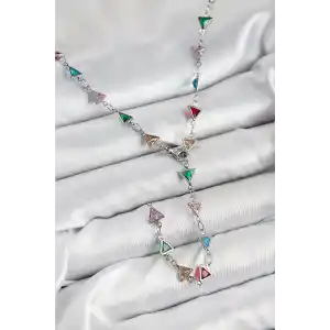 Pirinç Renkli Zirkon Taşlı Üçgen Model Gümüş Renk Kadın Y Kolye