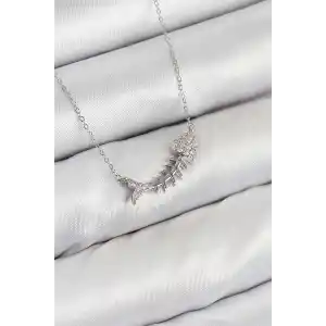Pirinç Zirkon Taşlı Balık Kılçığı Model Gümüş Renk Kadın Kolye