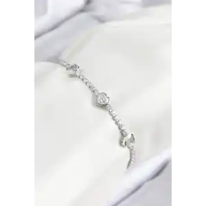 Pirinç Zirkon Taşlı Sıralı Kalp Model Gümüş Renk Asansörlü Kadın Bileklik