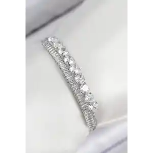 Pirinç Zirkon Taşlı Su Yolu Model Gümüş Renk Kadın Bileklik