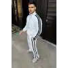 Erkek Çift Şeritli Eşofman Takım Dik Yaka Fermuarlı Sweatshirt Boru Paça Alt, Oversize 3 iplik Pamuklu - Beyaz