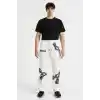 Erkek Üç İplik Pamuklu Baskılı Cepli Jogger Buggy Pantalon Oversize Kalıp - Beyaz