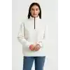 Kadın Üç İplik Dık Yaka Yarım Fermuarlı SweatShirt - Beyaz