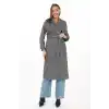 Kadın Uzun Kaşe Kaban – Balık Sırtı Dokuma Kaşmir Kumaş, Kruvaze Yaka, Kuşaklı Cepli Model, Oversize Rahat Kalıp - Boyalı Gri
