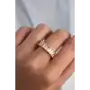 Pirinç Ayarlamalı Gold Renk Baget Taşlı Su Yolu Yüzük