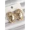 Pirinç Gold Renk İşleme Detaylı Oval Bombe Plaka Model Kadın Küpe