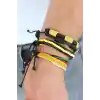 Sarı Renk Zımbalı Deri Erkek Bileklik Kombini