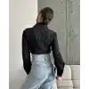 Yanı kemer detaylı crop gömlek siyah s4009